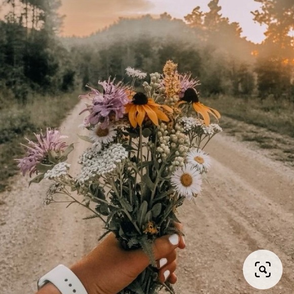 hi 🫶🏻🤍 - Picture 1 of 7